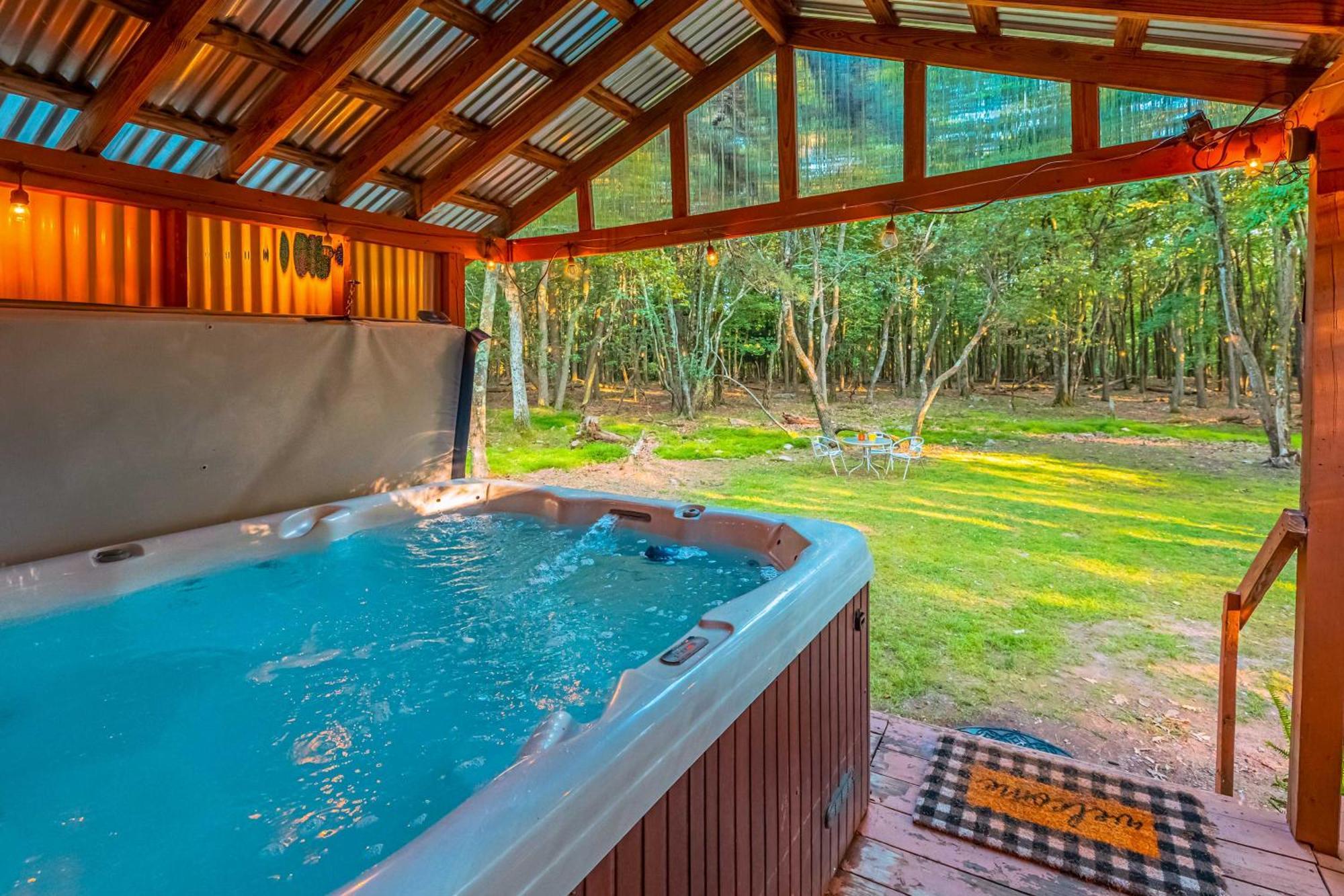 Poconos Ski Retreat With Sauna, Hot Tub, And Game Room Лейк-Хармони Экстерьер фото