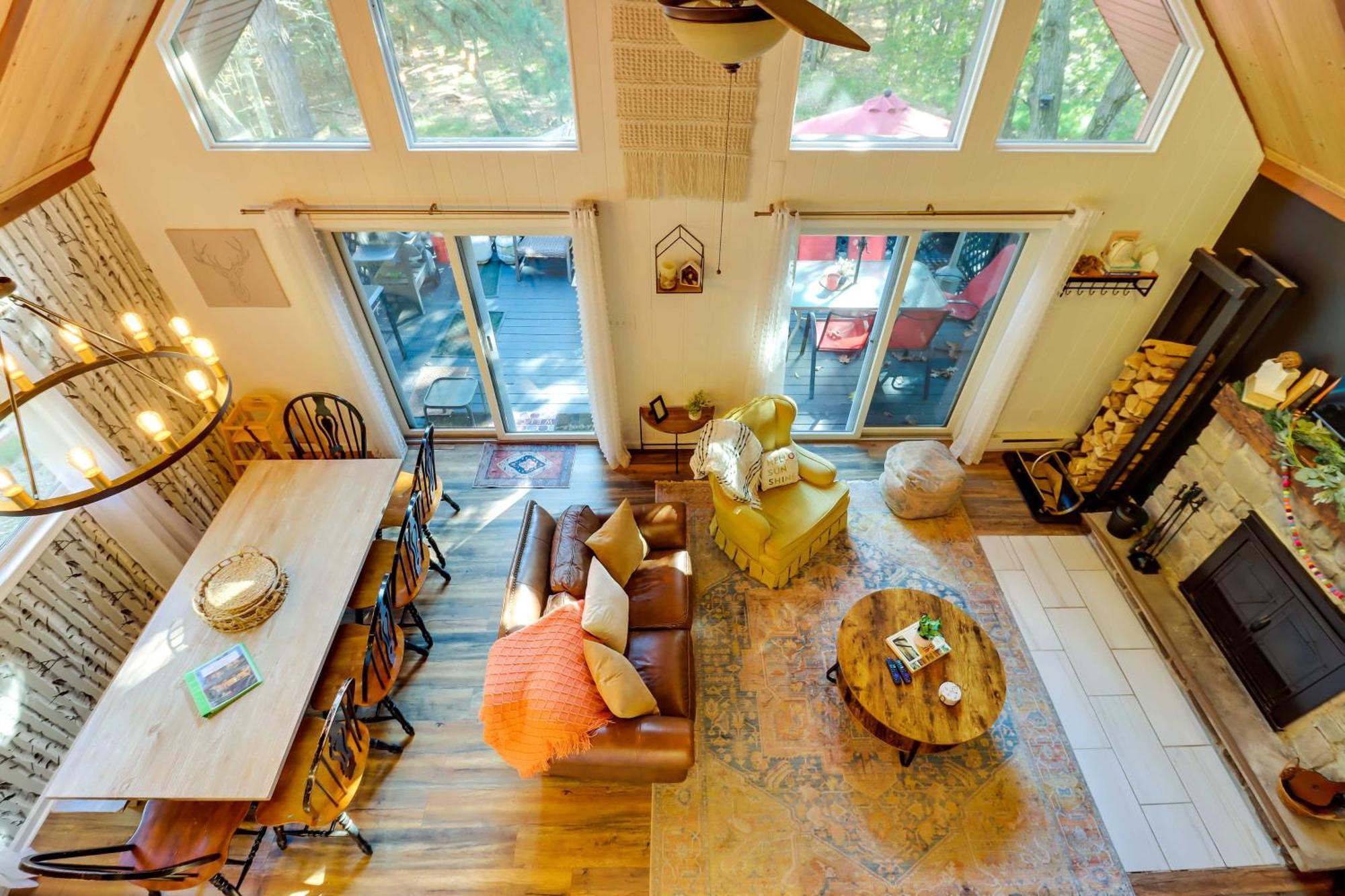 Poconos Ski Retreat With Sauna, Hot Tub, And Game Room Лейк-Хармони Экстерьер фото